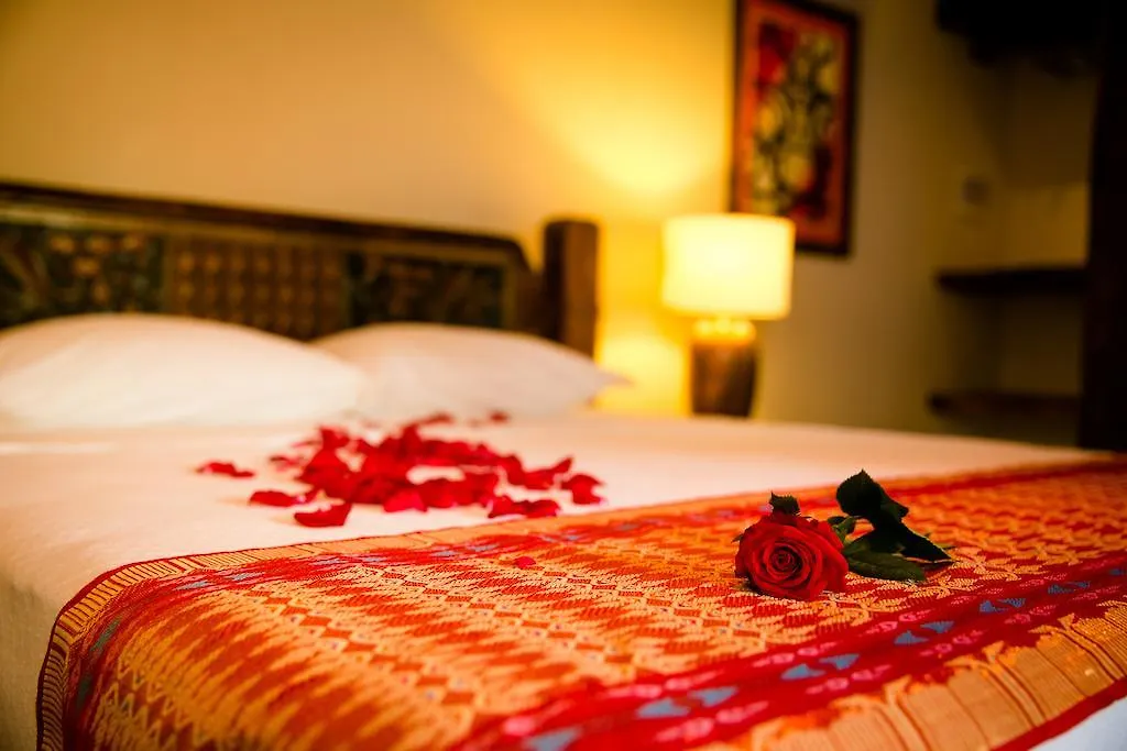 Legian Villa Hotel Порту-Сегуру 4*,